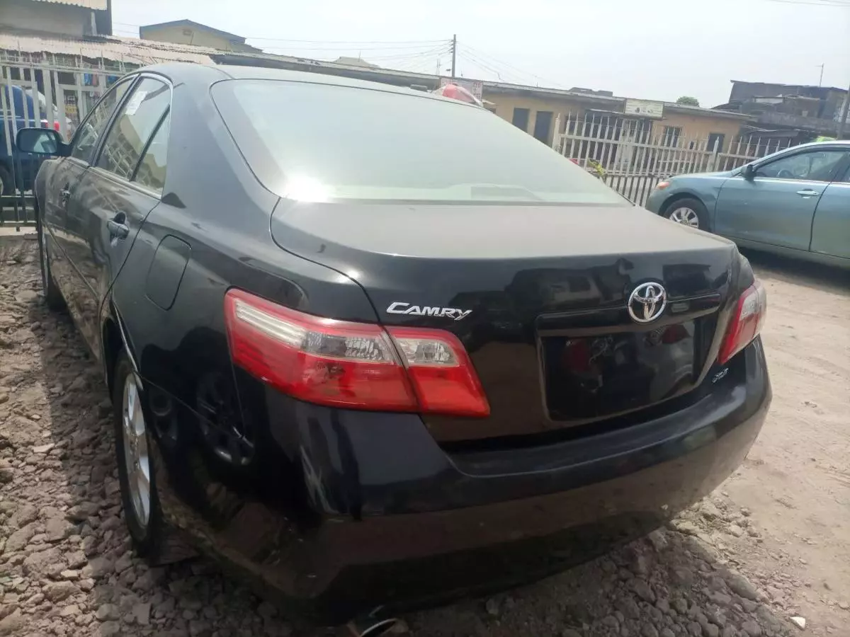 Toyota Camry - 2007