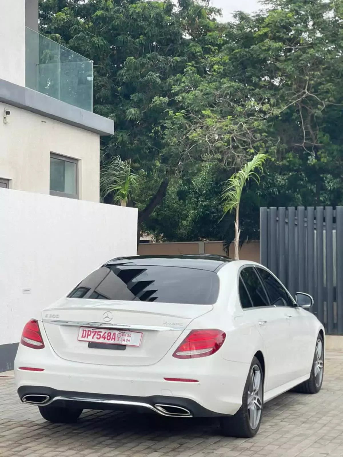 Mercedes-Benz E 300   - 2019