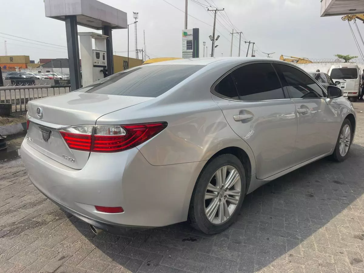 Lexus ES 350   - 2013