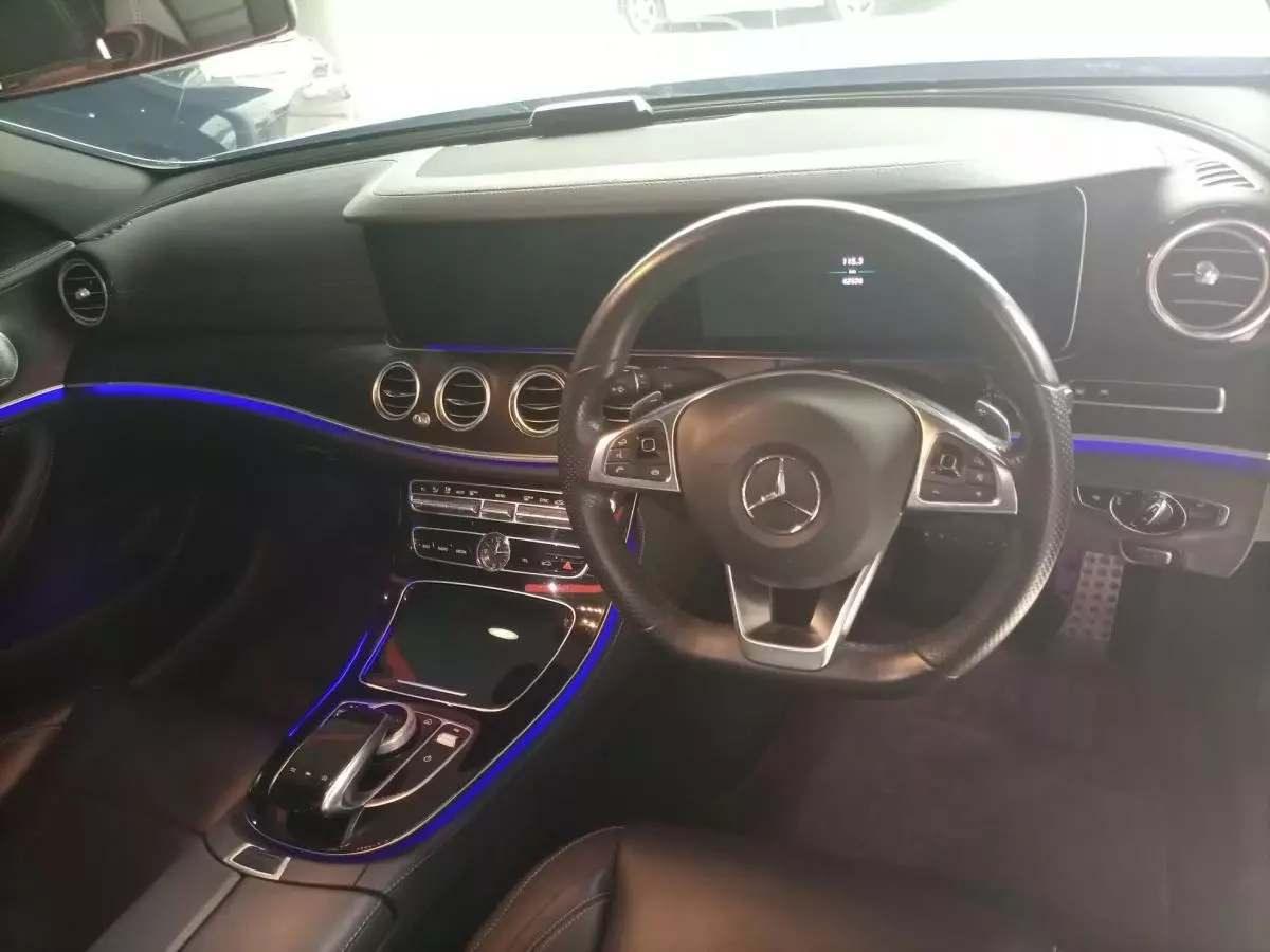 Mercedes-Benz 200 - 2016