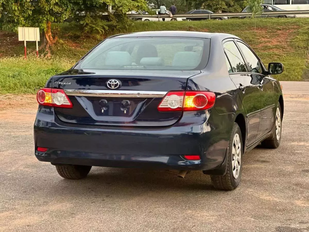 Toyota Corolla   - 2013