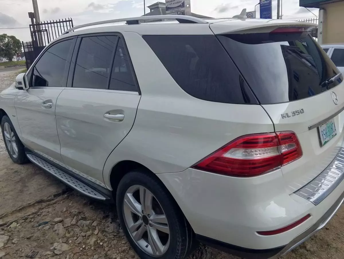 Mercedes-Benz ML 350   - 2010