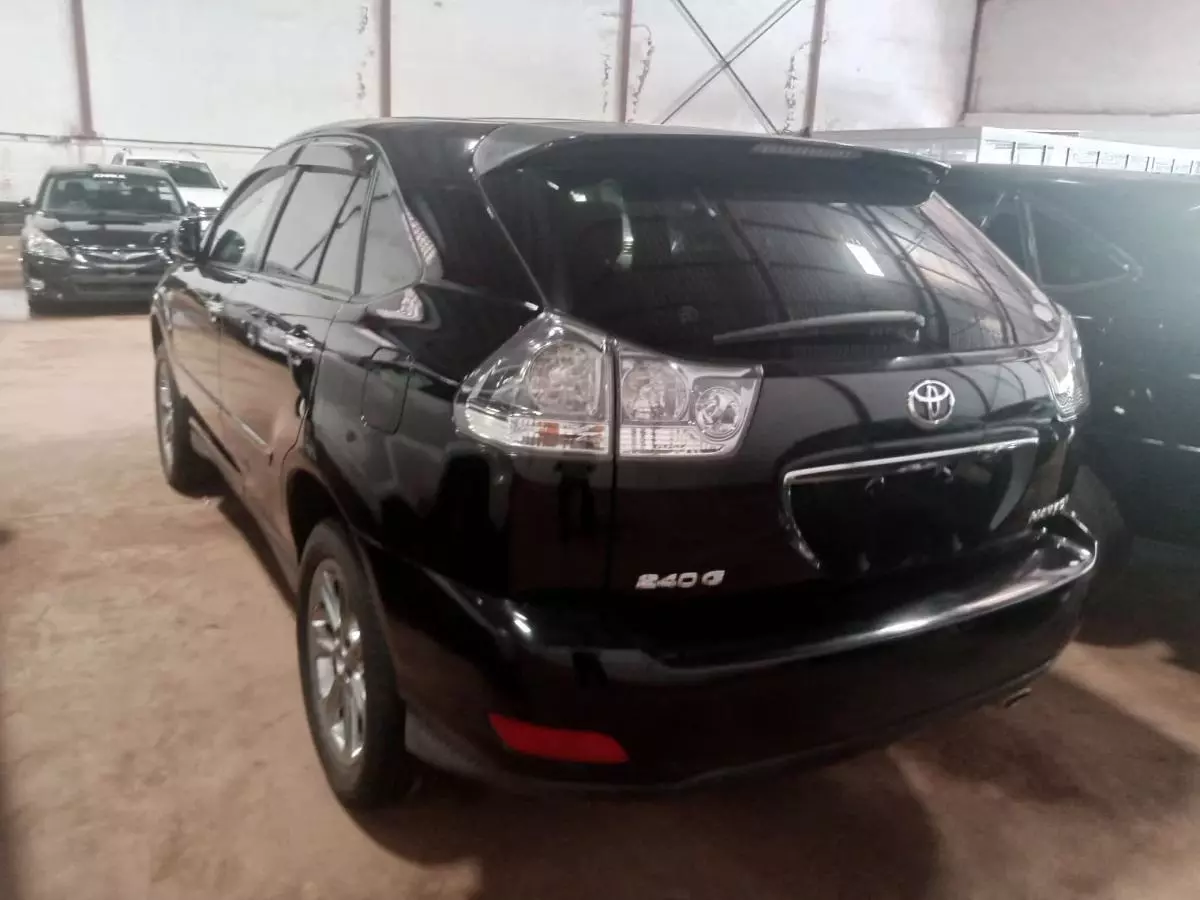 Toyota Harrier   - 2009