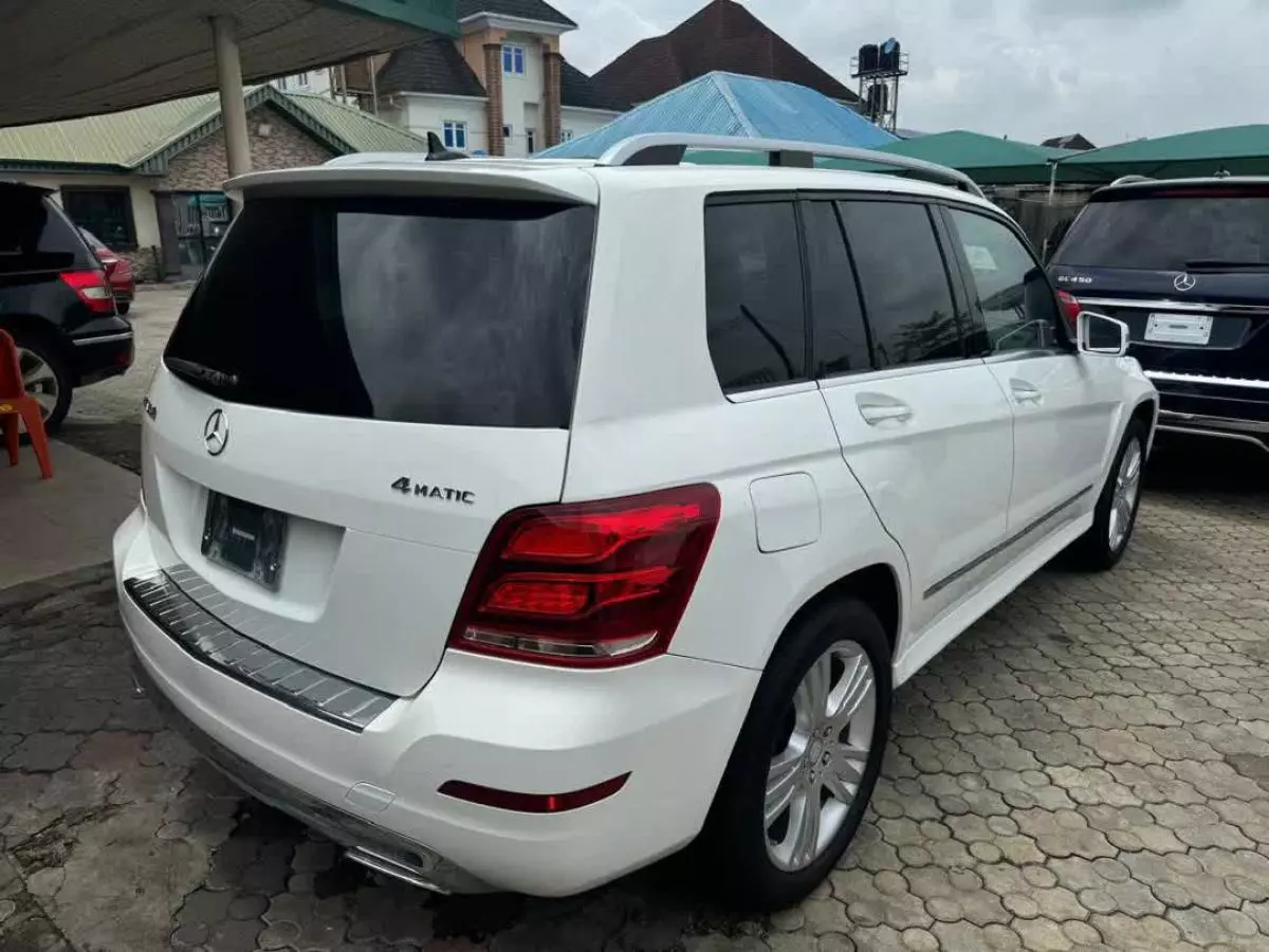 Mercedes-Benz GLK 350   - 2015