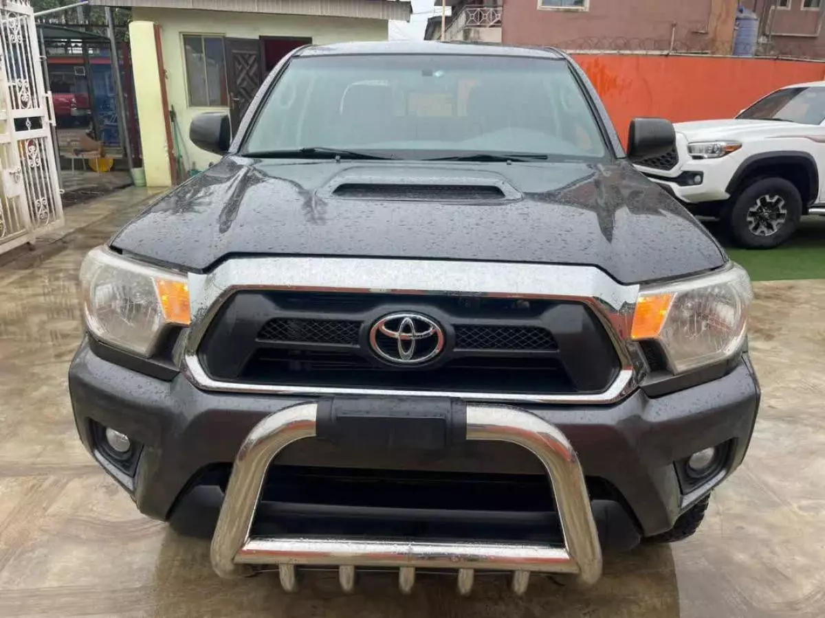 Toyota Tacoma   - 2013