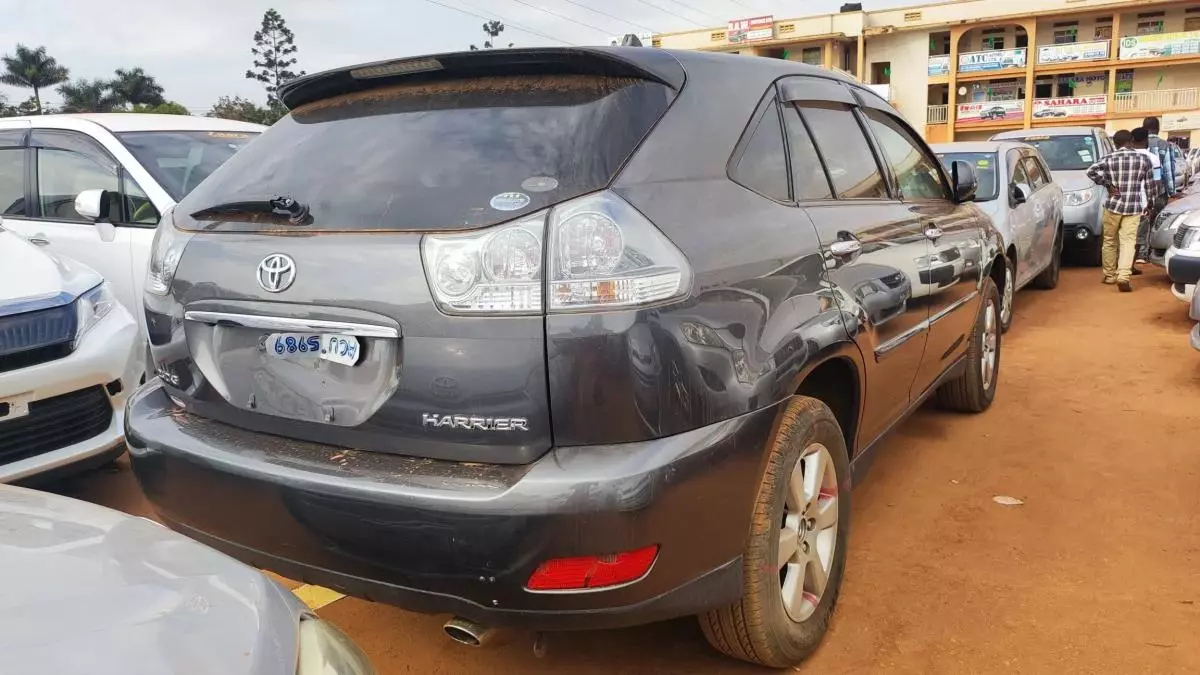 Toyota Harrier   - 2009