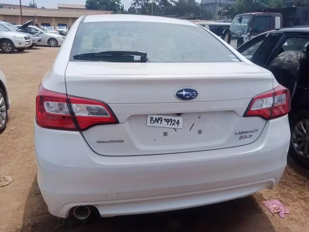 Subaru Legacy B4   - 2015