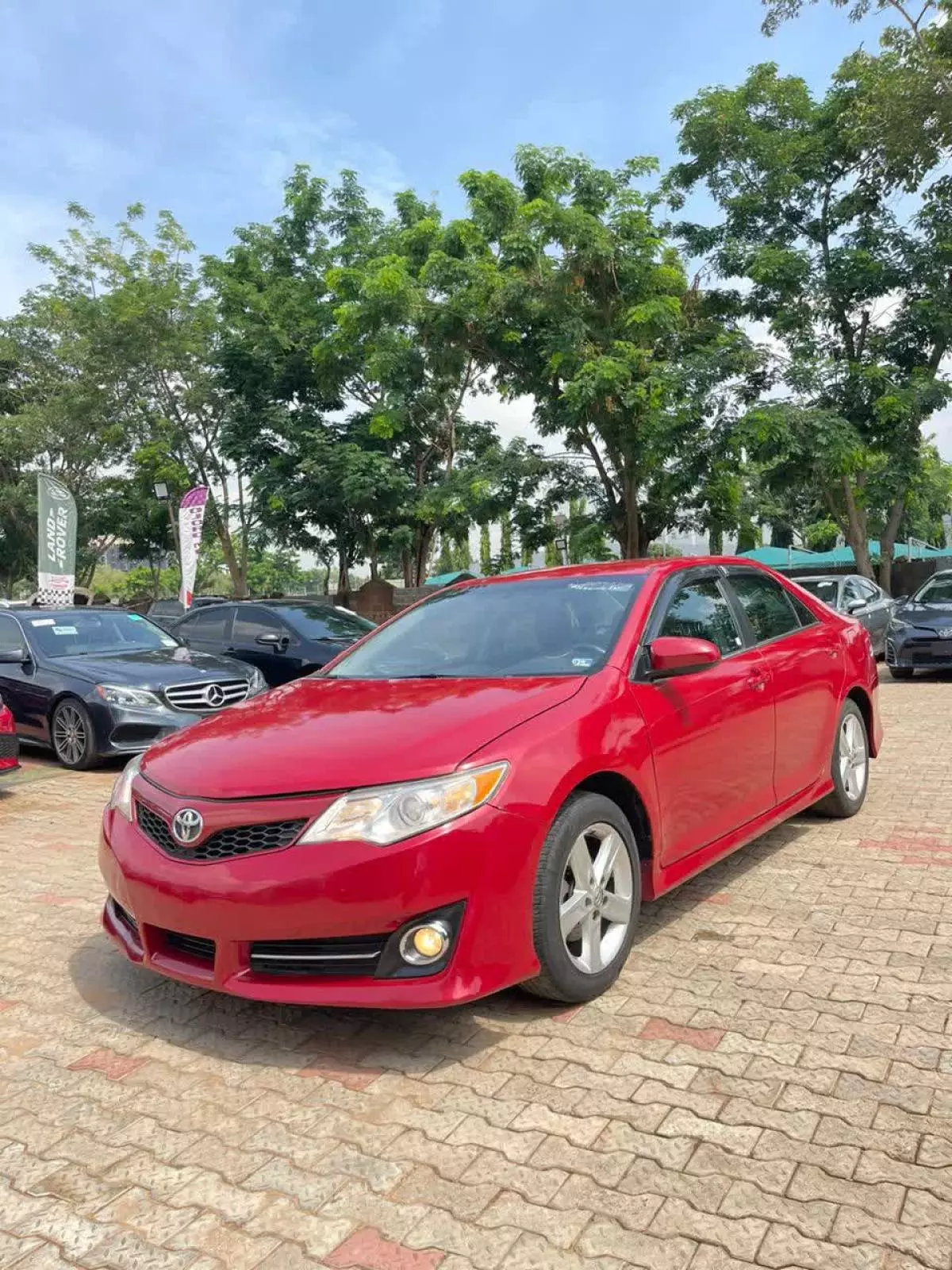 Toyota Camry   - 2013