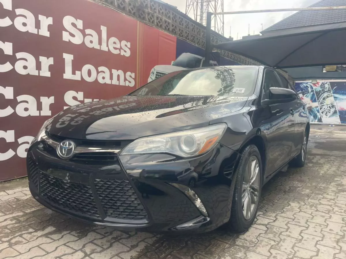 Toyota Camry   - 2015