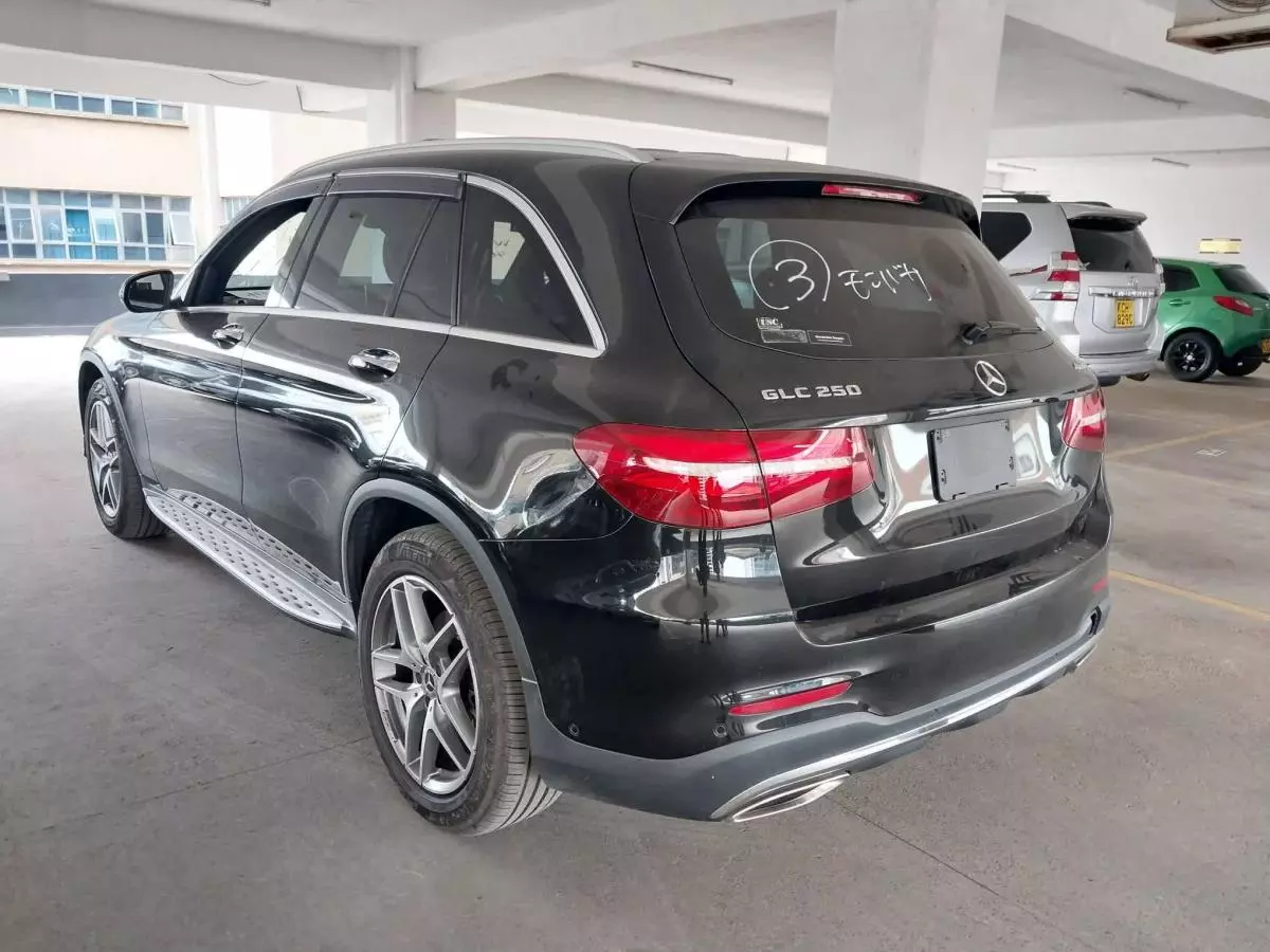 Mercedes-Benz GLC 250   - 2017