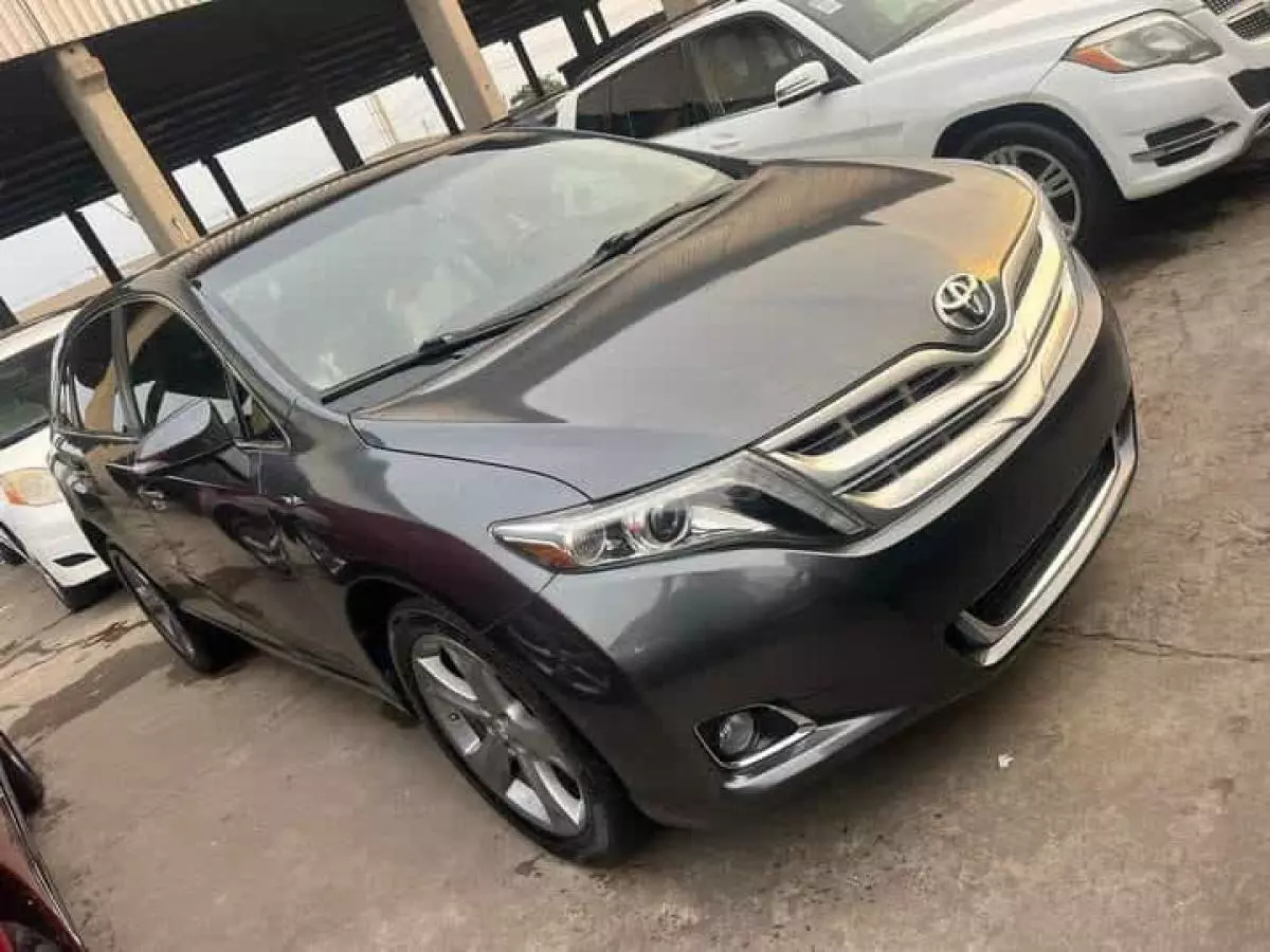 Toyota Venza   - 2013