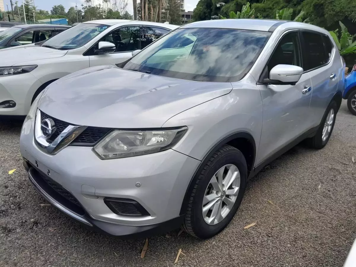 Nissan X-Trail   - 2016