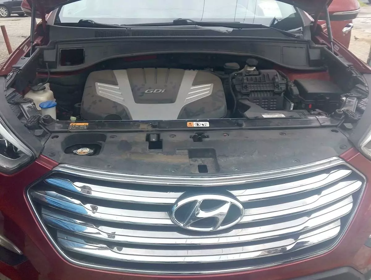 Hyundai Santa Fe   - 2014