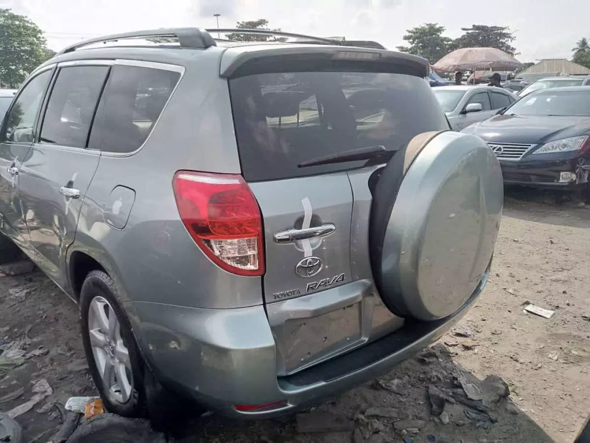 Toyota RAV 4 - 2007