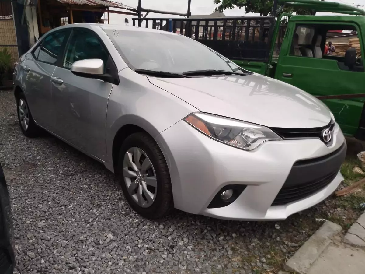 Toyota Corolla   - 2016