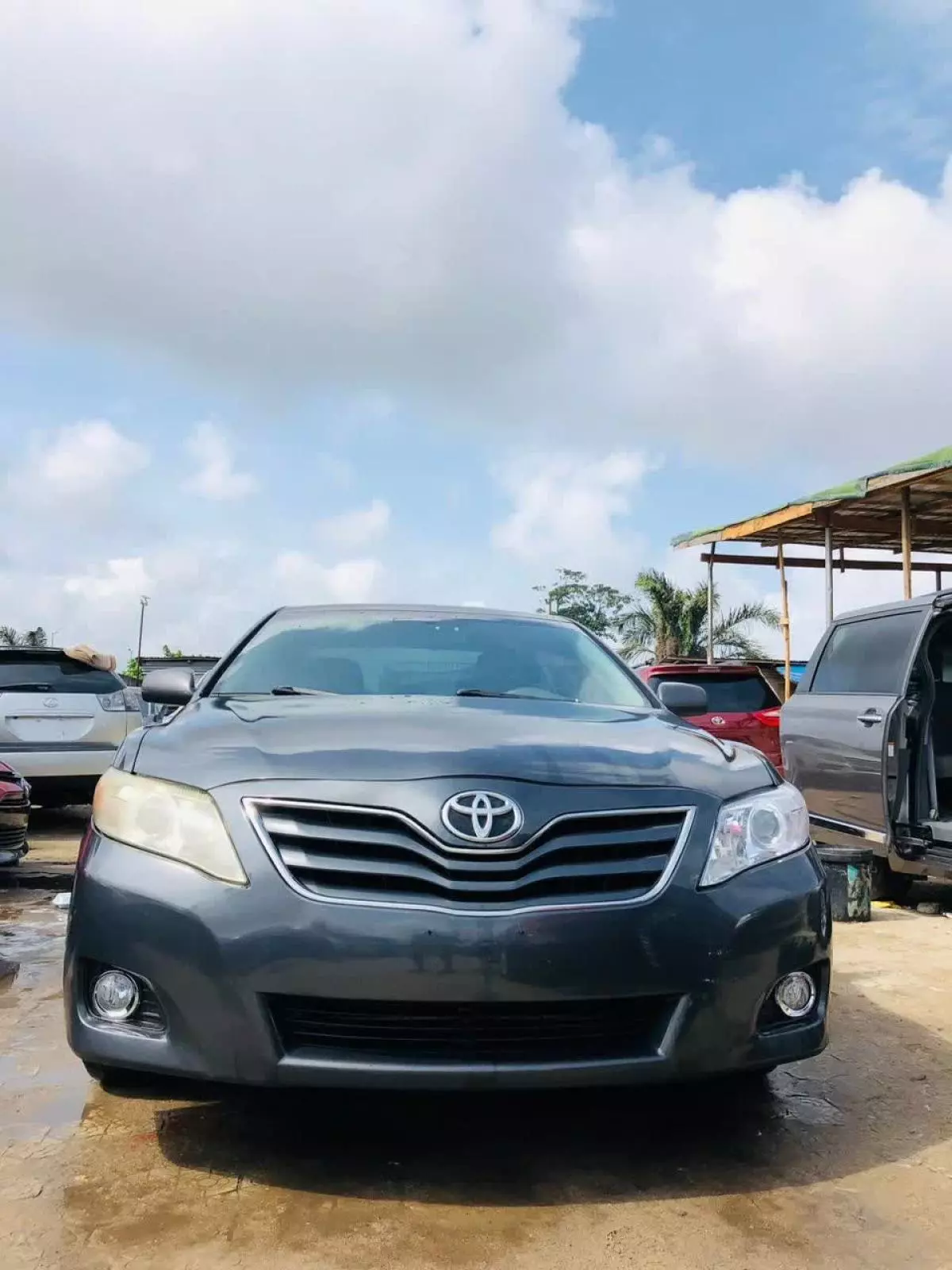 Toyota Camry   - 2010