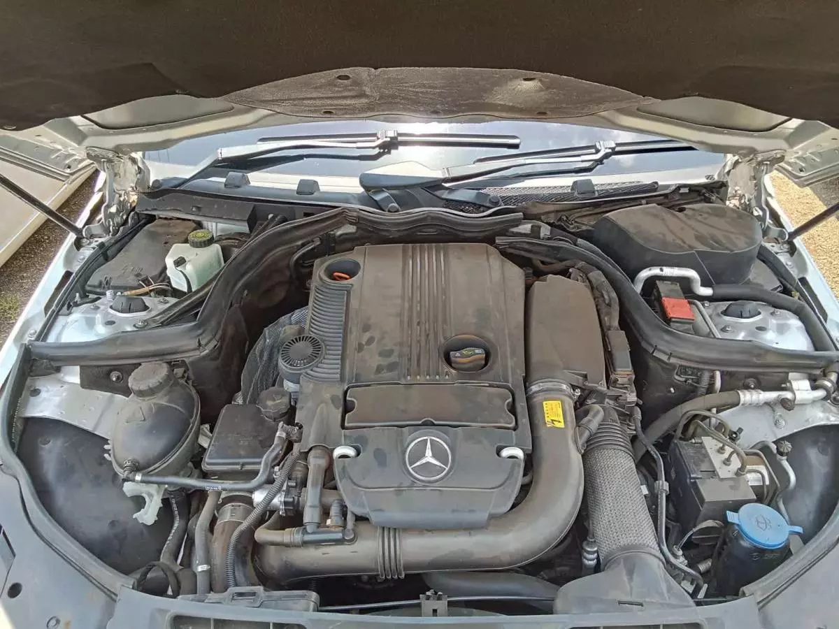 Mercedes-Benz C200   - 2012