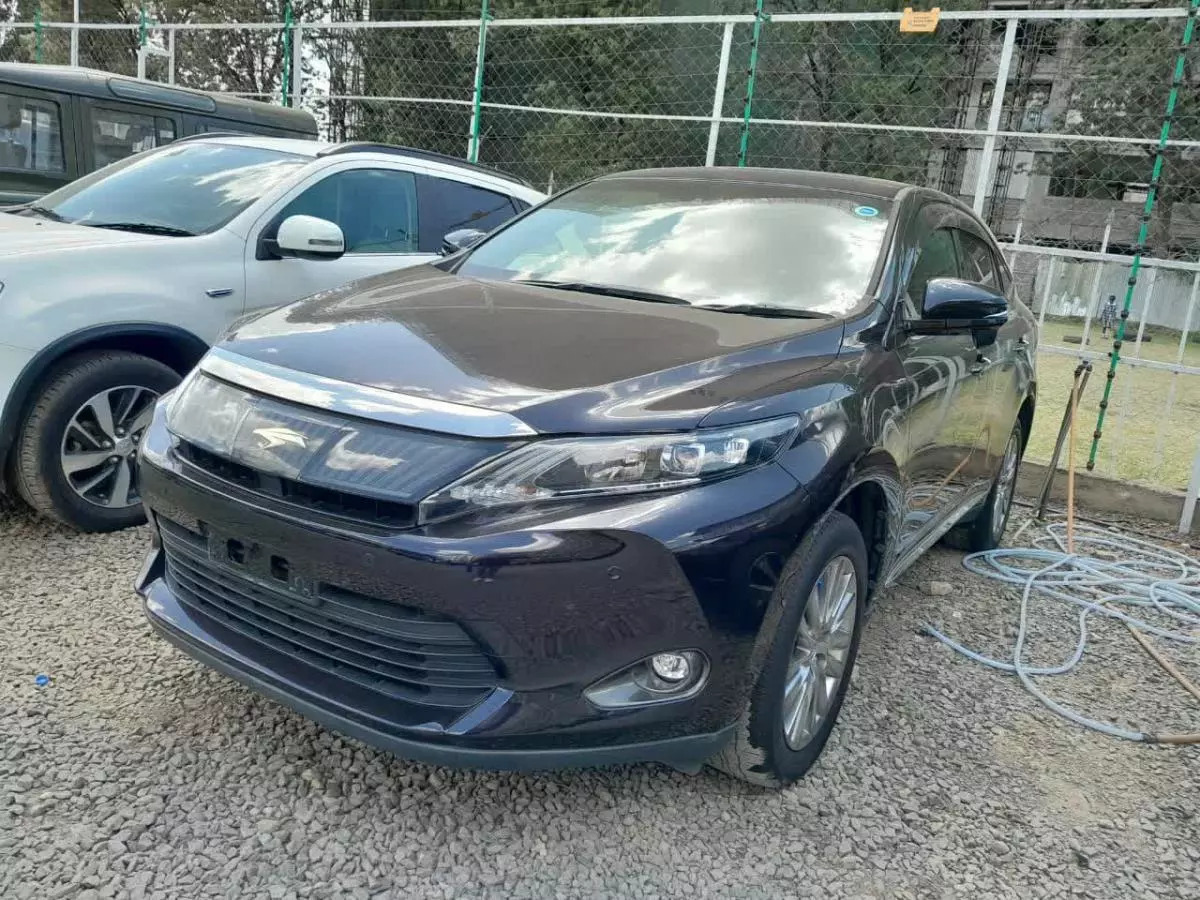 Toyota Harrier - 2015