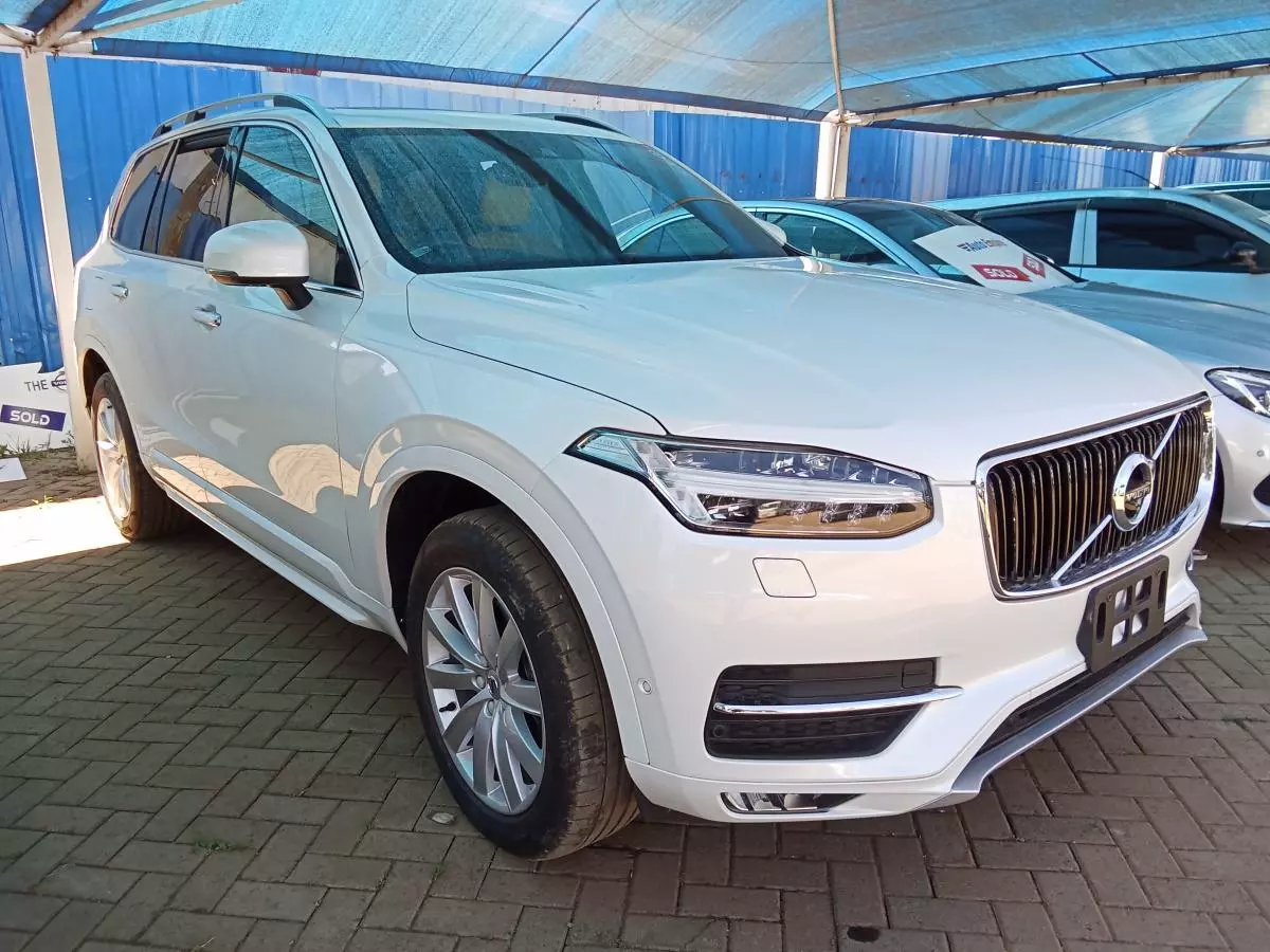 Volvo XC90   - 2016