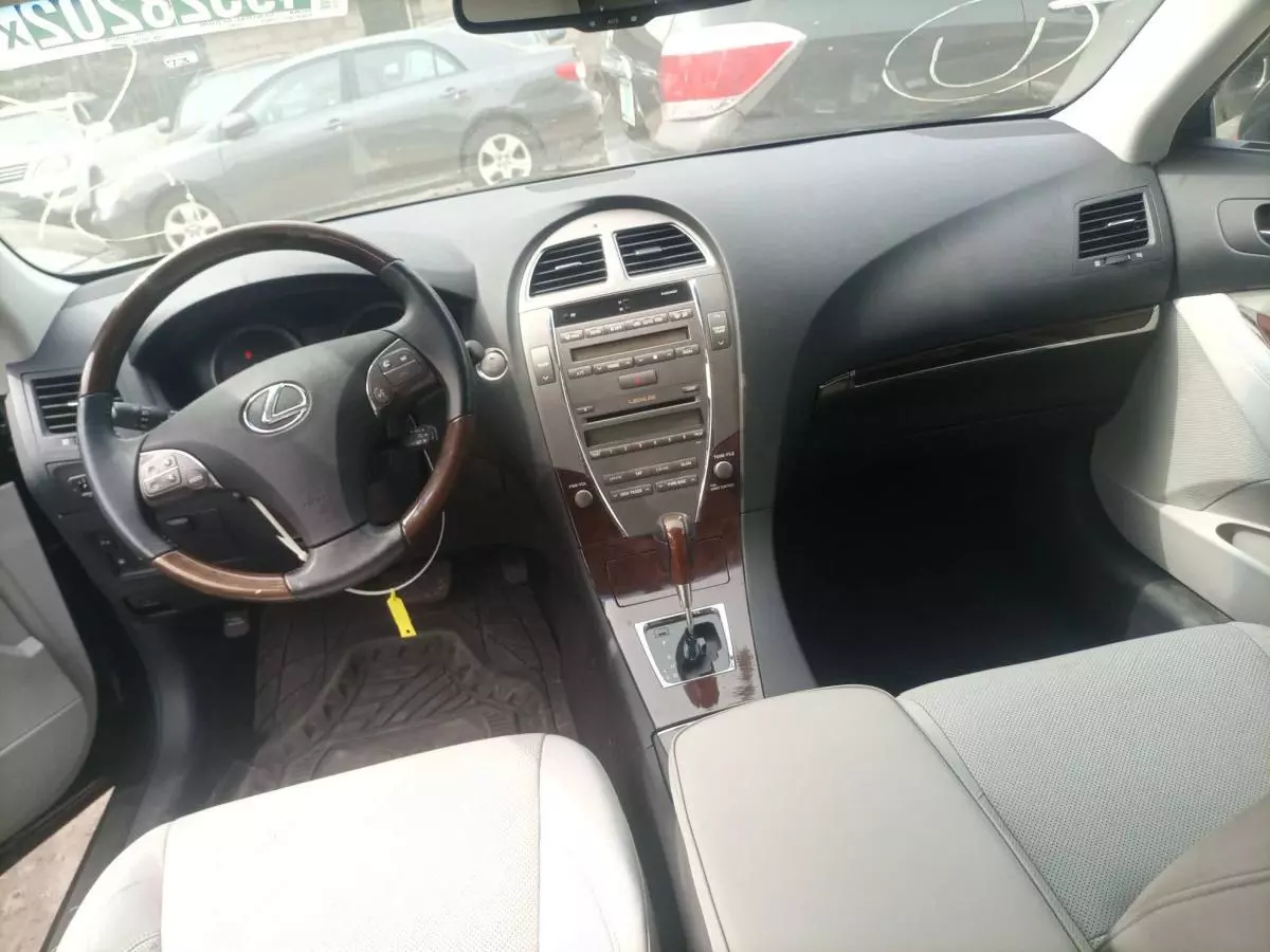 Lexus ES 350 - 2010