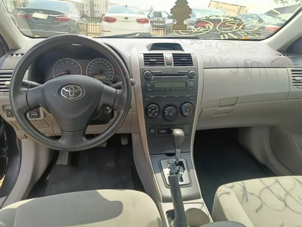 Toyota Corolla   - 2013