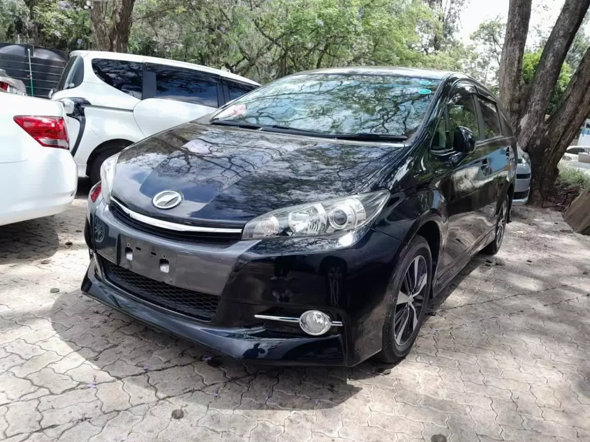 Toyota Wish   - 2016