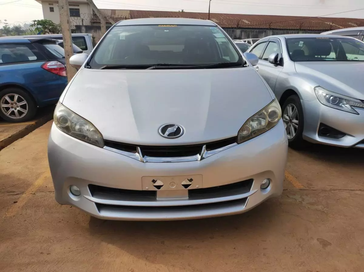 Toyota Wish - 2009
