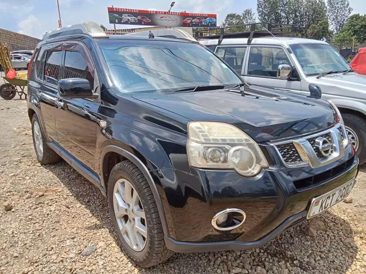 Nissan X-Trail   - 2011