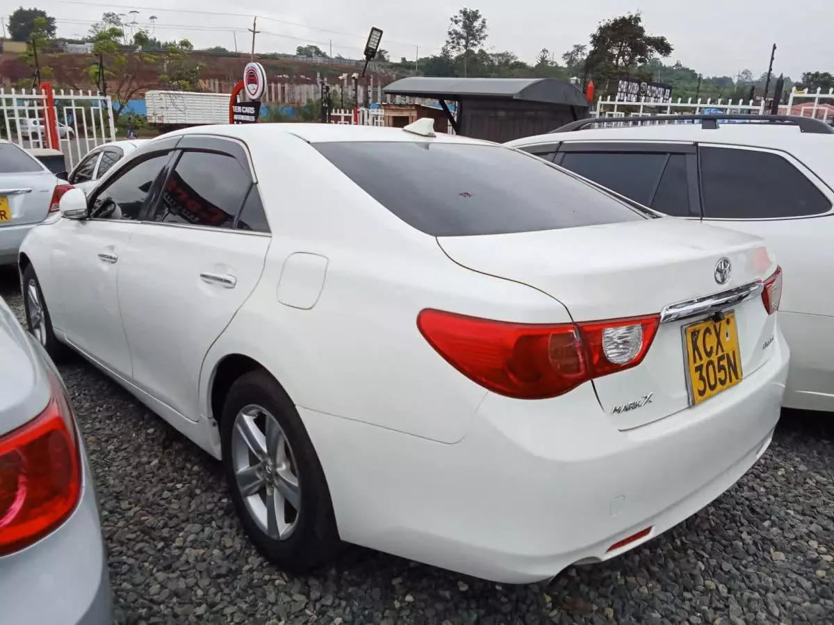 Toyota Mark X   - 2012