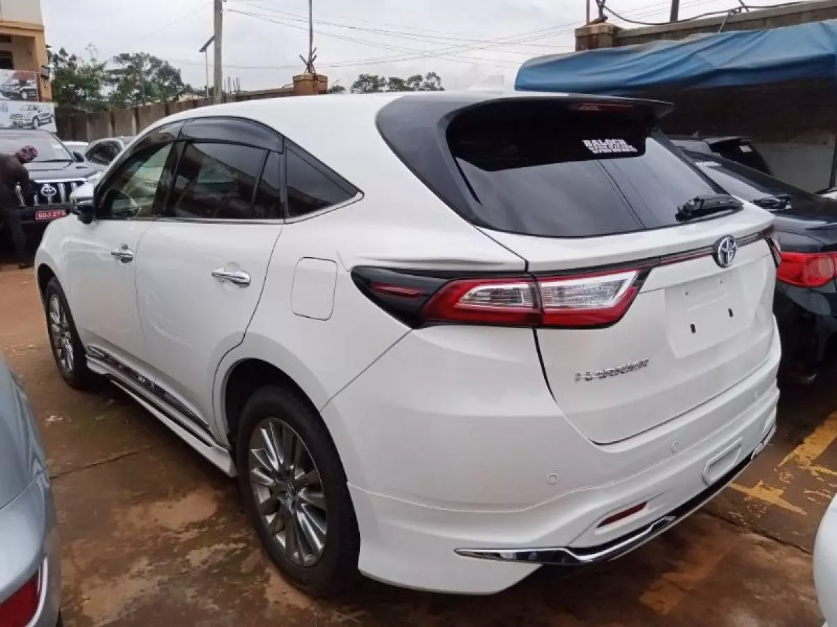 Toyota Harrier   - 2015