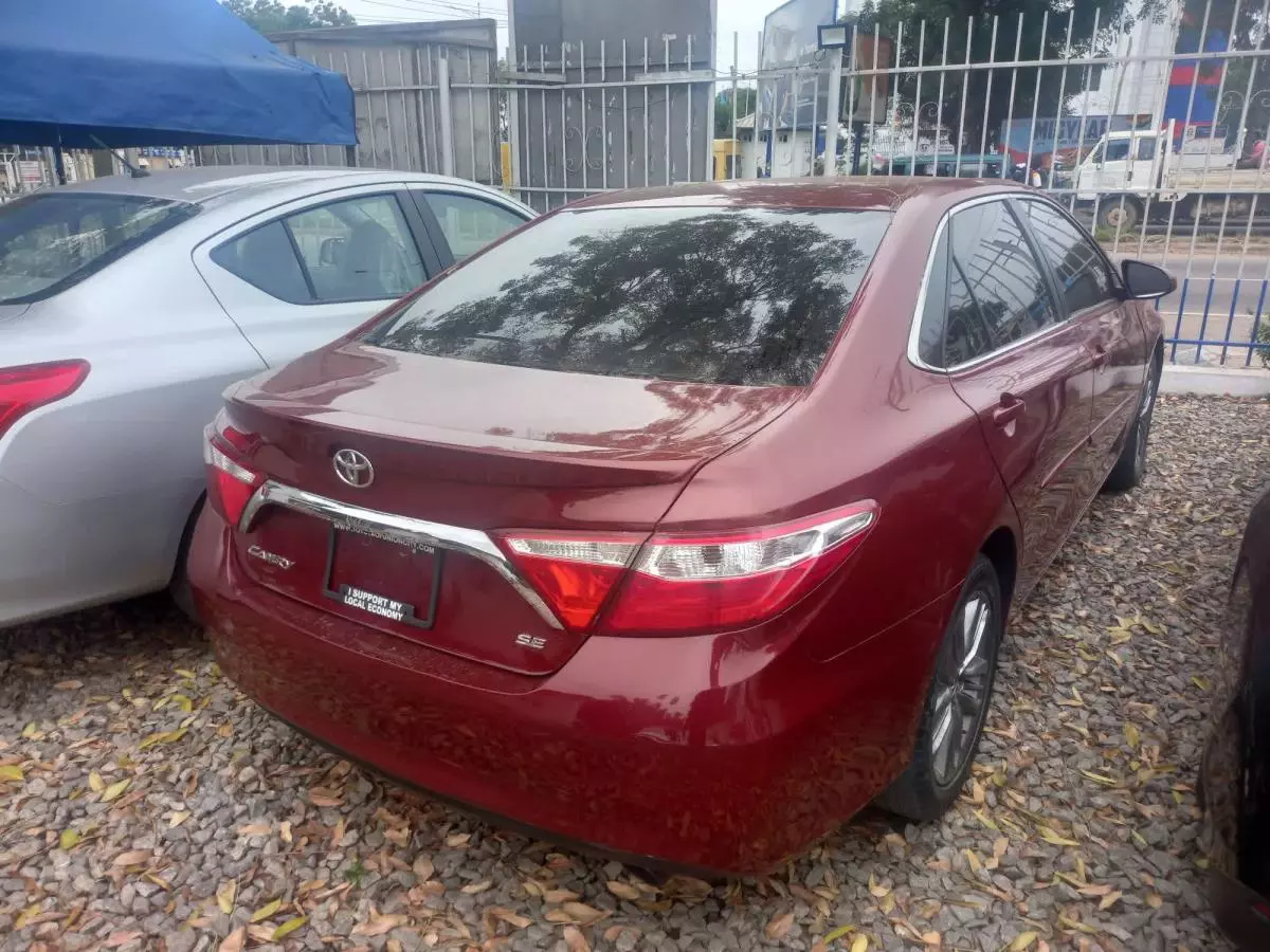 Toyota Camry   - 2015