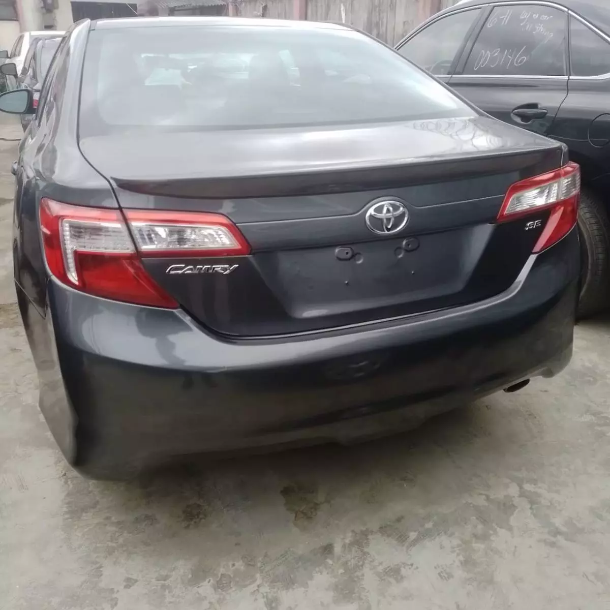 Toyota Camry   - 2012