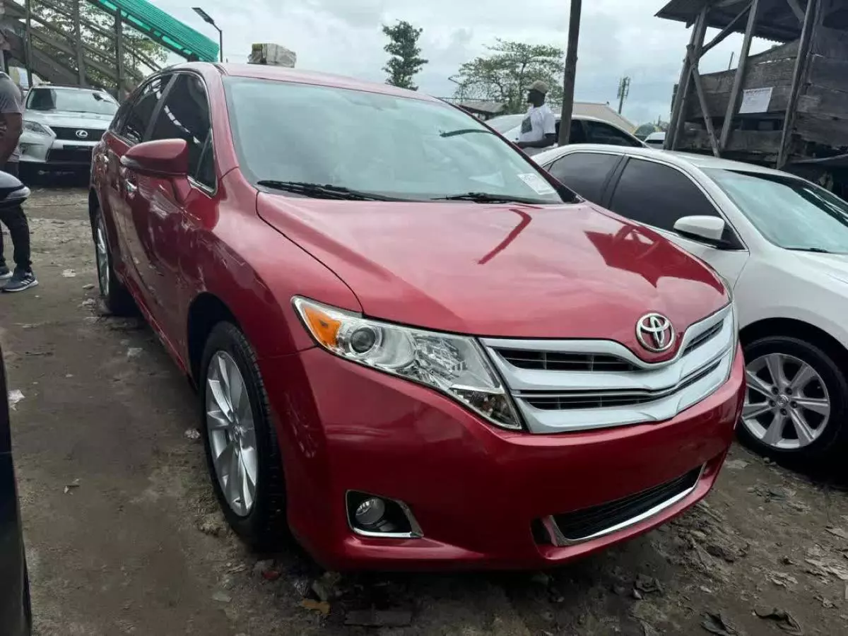 Toyota Venza   - 2013