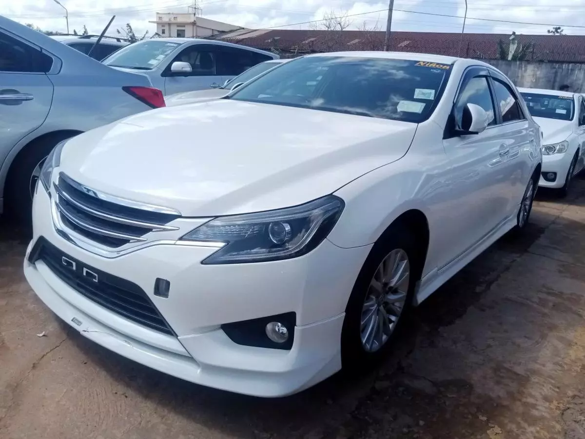 Toyota Mark X   - 2014