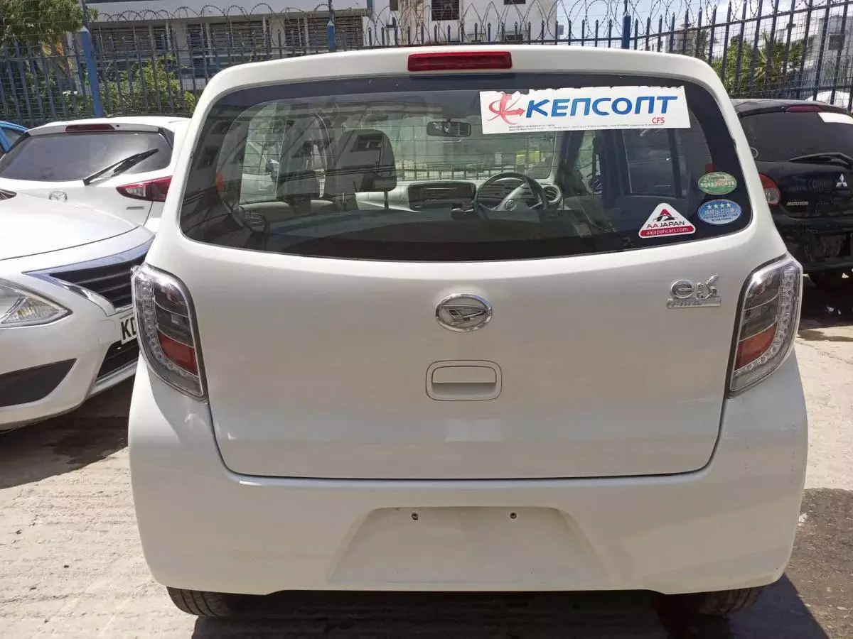 Daihatsu Mira  - 2015