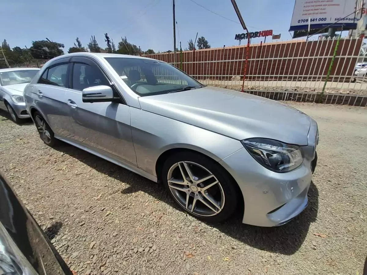 Mercedes-Benz E 250 - 2015