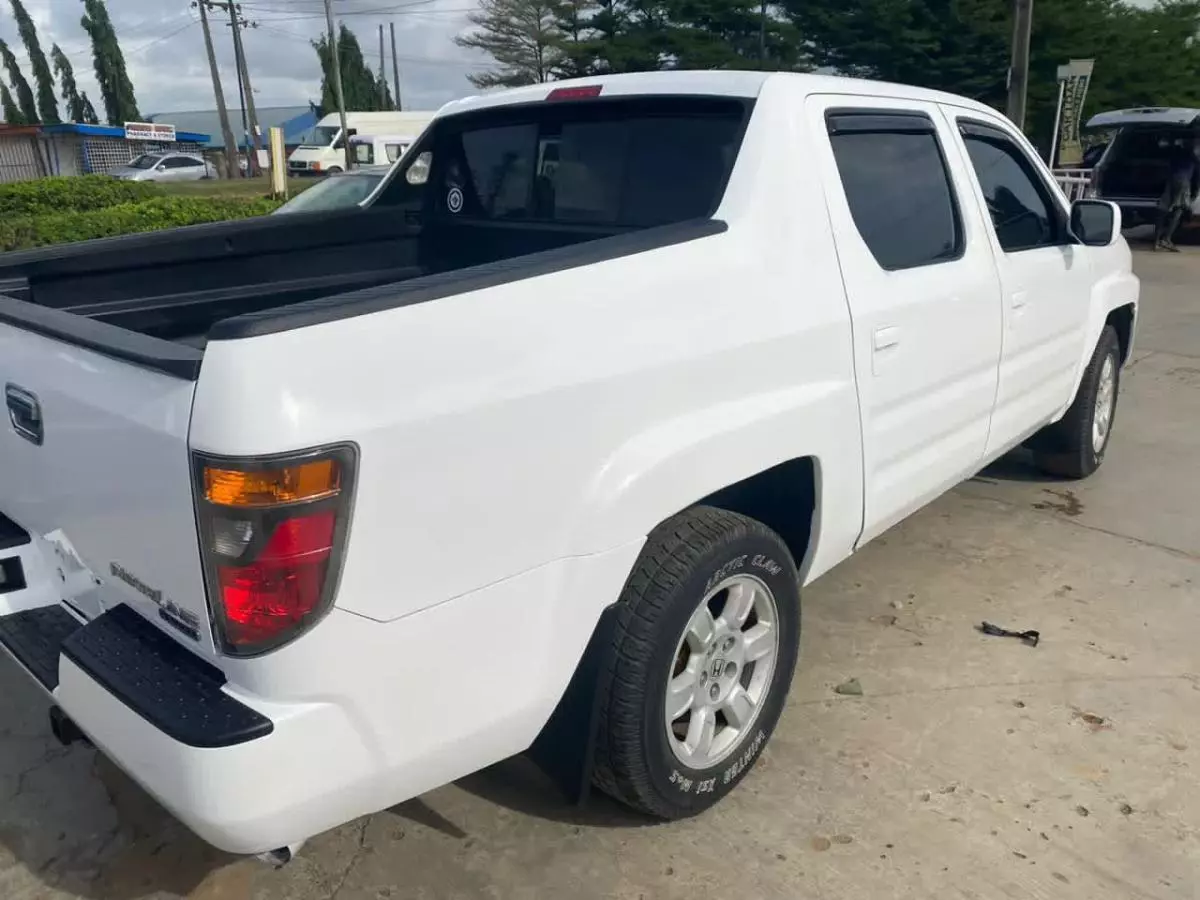 Honda Ridgeline   - 2007