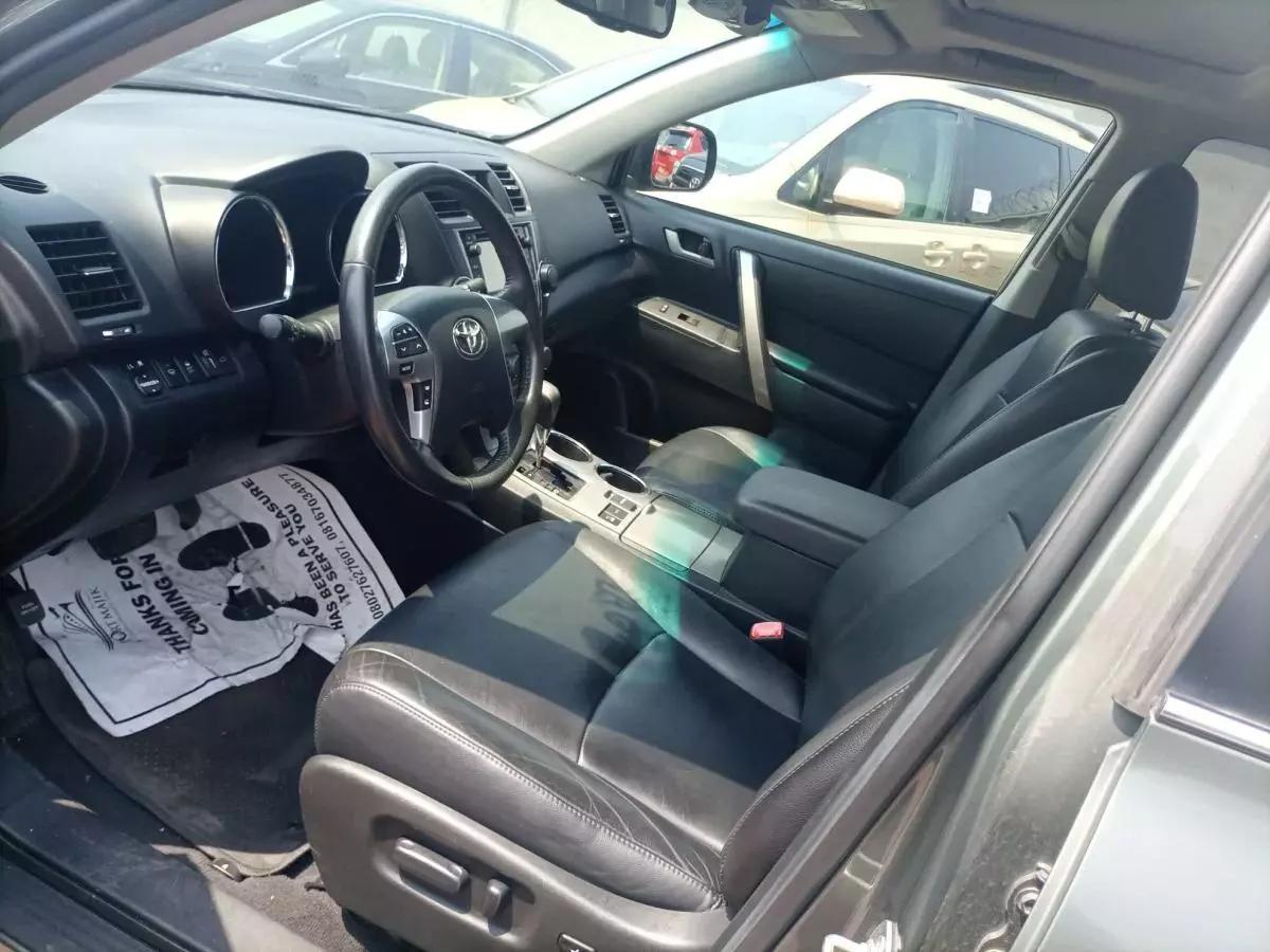 Toyota Highlander - 2013