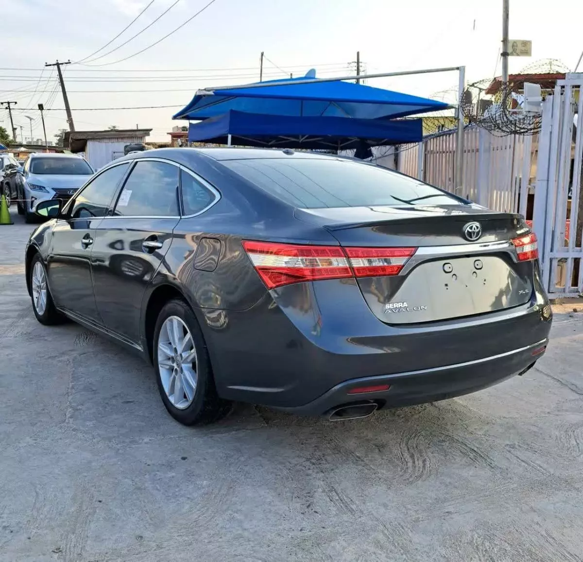 Toyota Avalon   - 2015