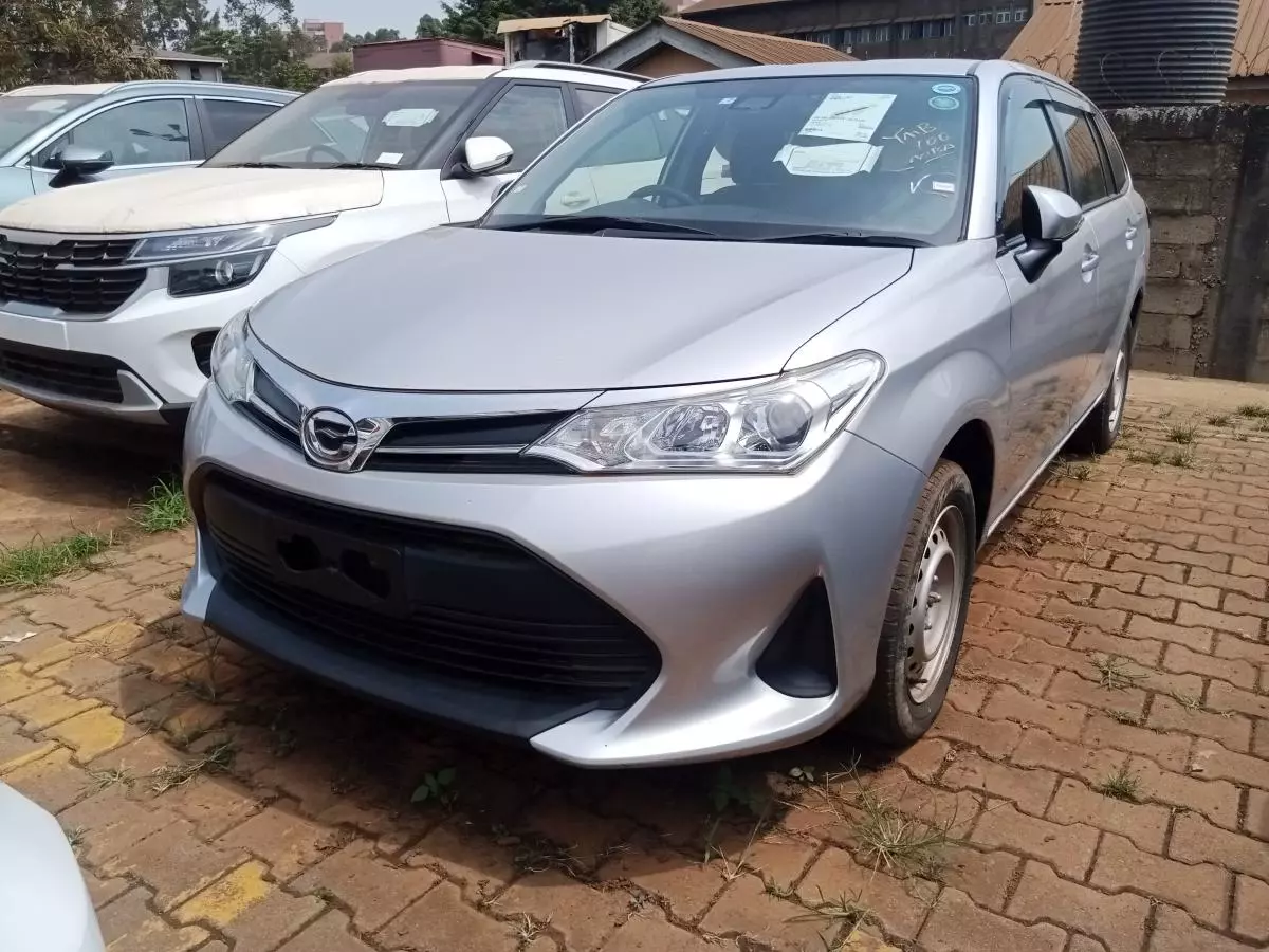 Toyota Fielder    - 2015