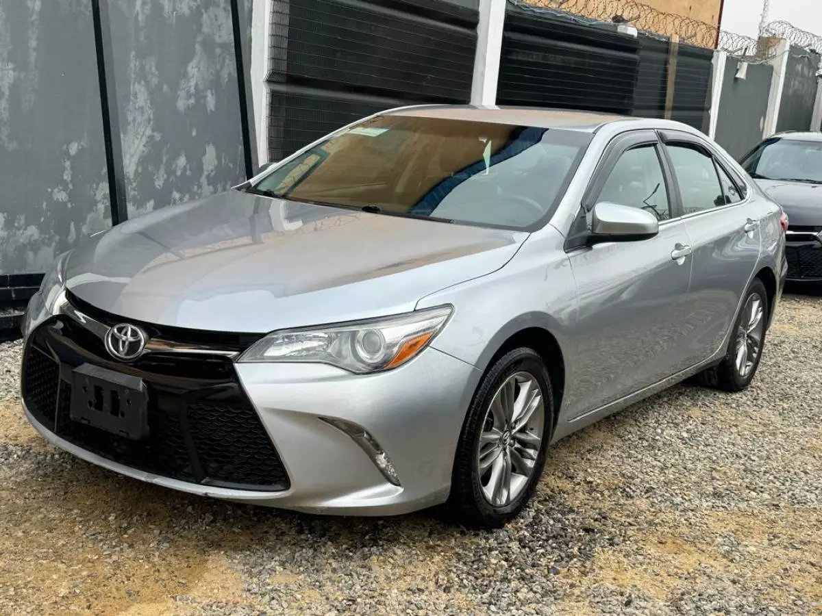 Toyota Camry   - 2015