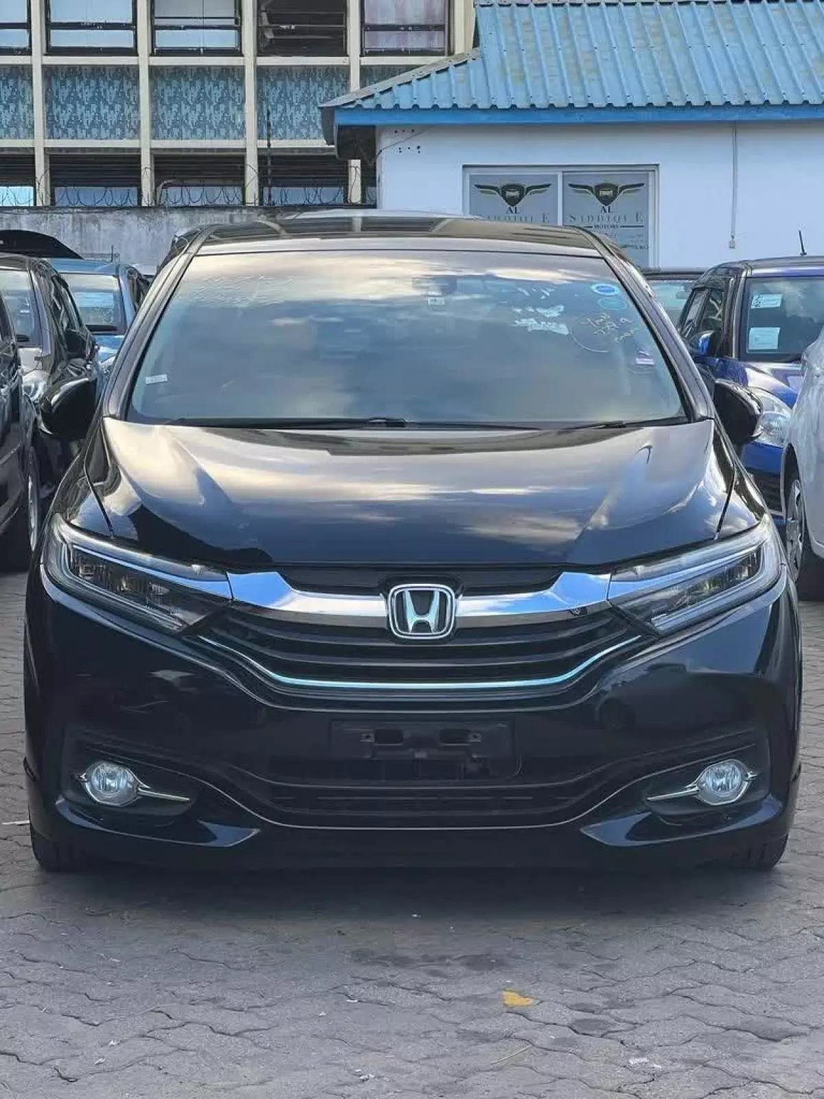 Honda Fit shuttle  - 2016