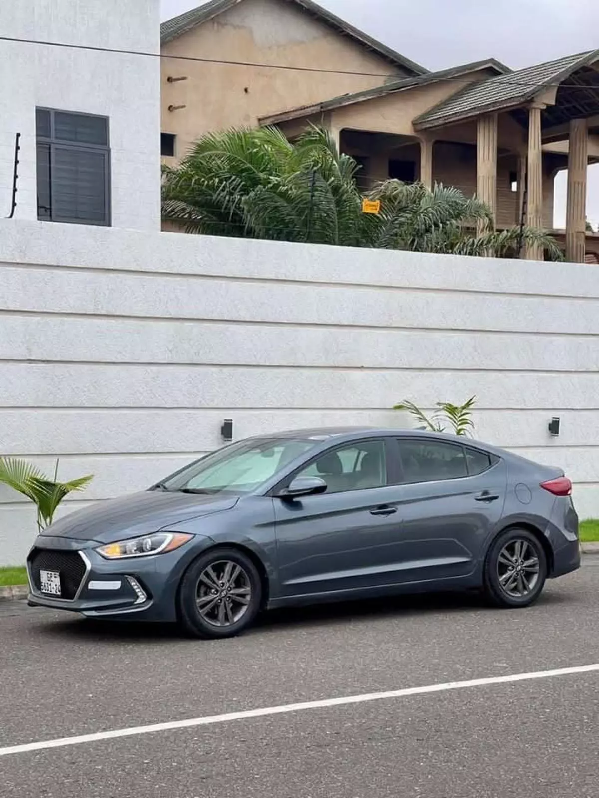 Hyundai Elantra   - 2018