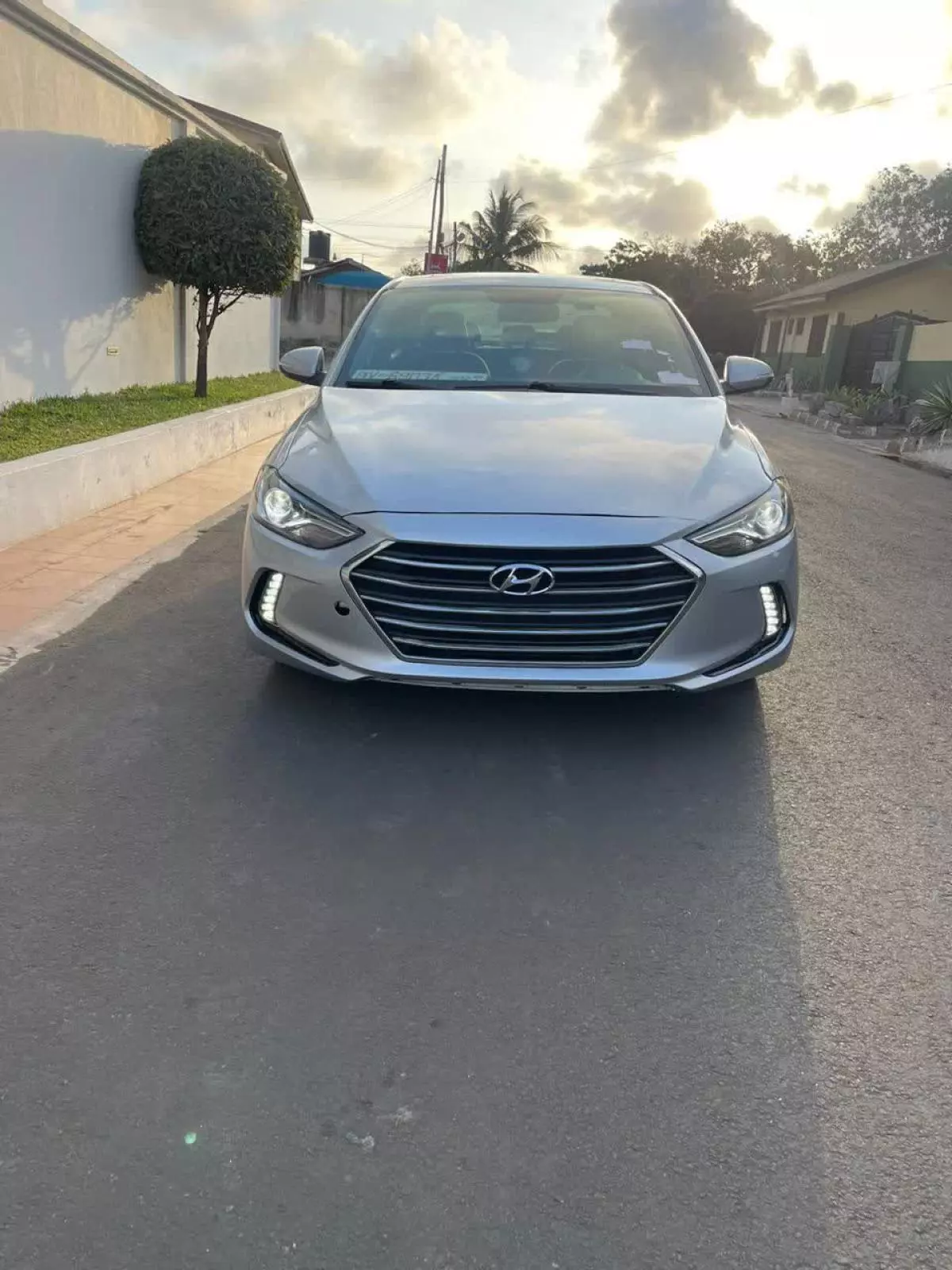 Hyundai Elantra   - 2018