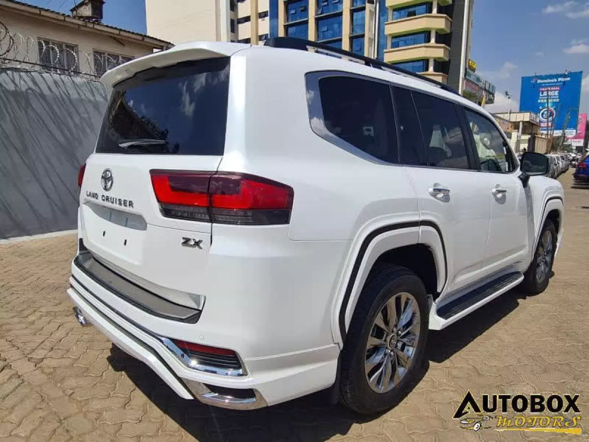 Toyota Landcruiser ZX - 2021