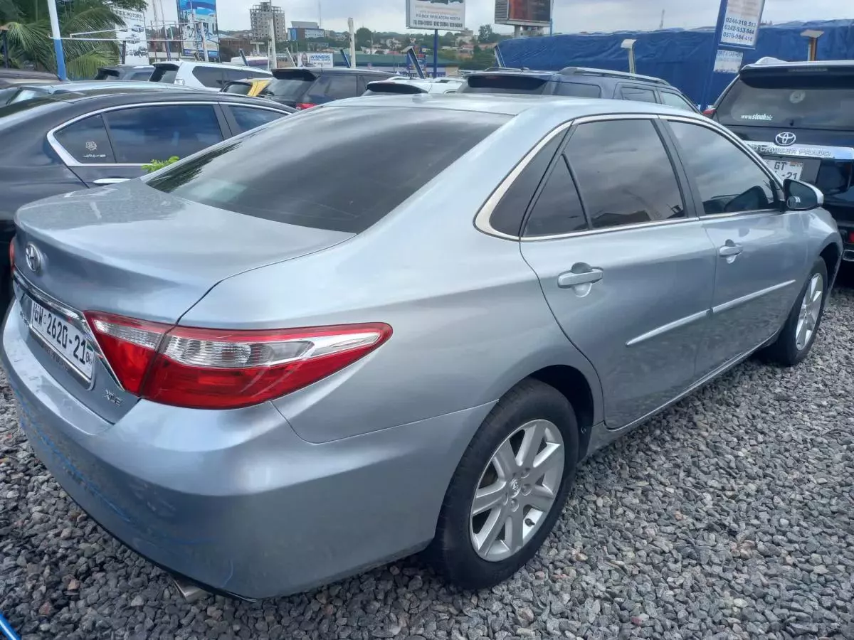 Toyota Camry   - 2015