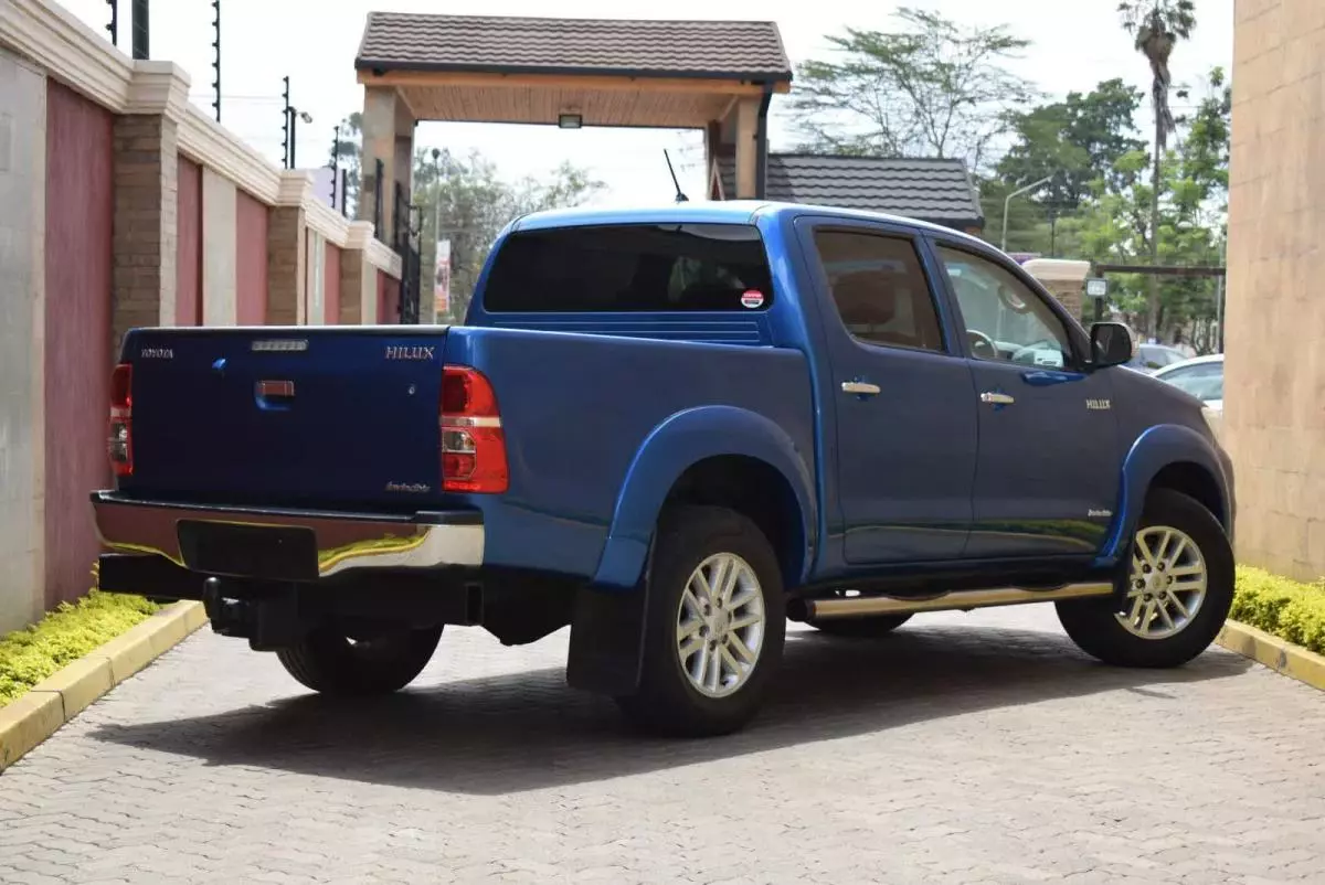 Toyota Hilux - 2015
