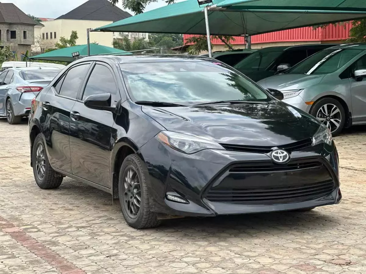 Toyota Corolla   - 2017