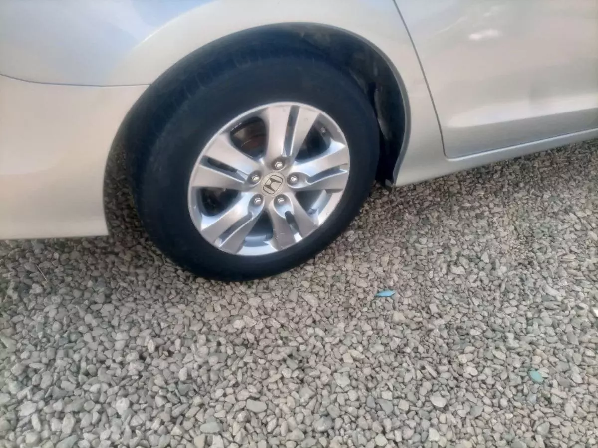 Honda Accord - 2012