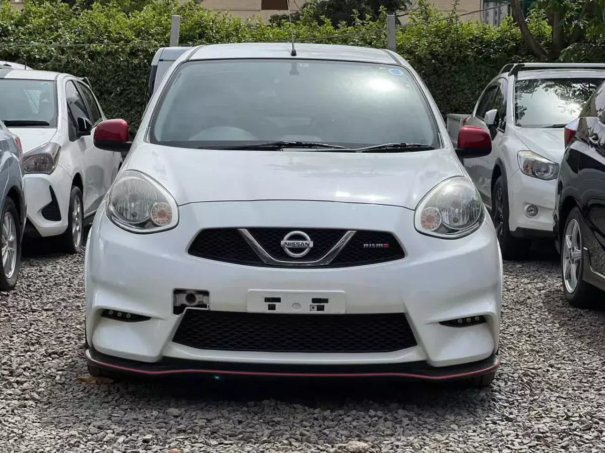 Nissan March - 2015